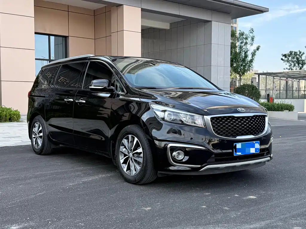 Kia Carnival — миниатюра 3