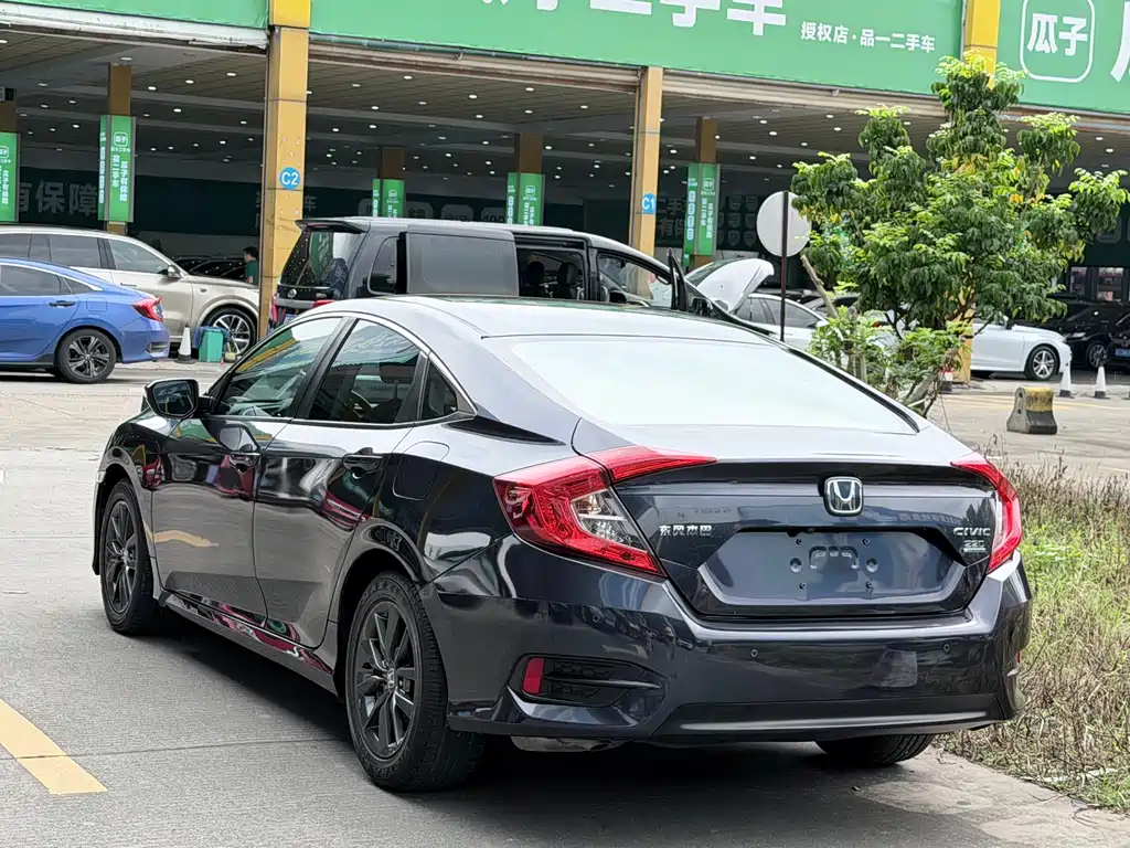 Honda Civic — миниатюра 13