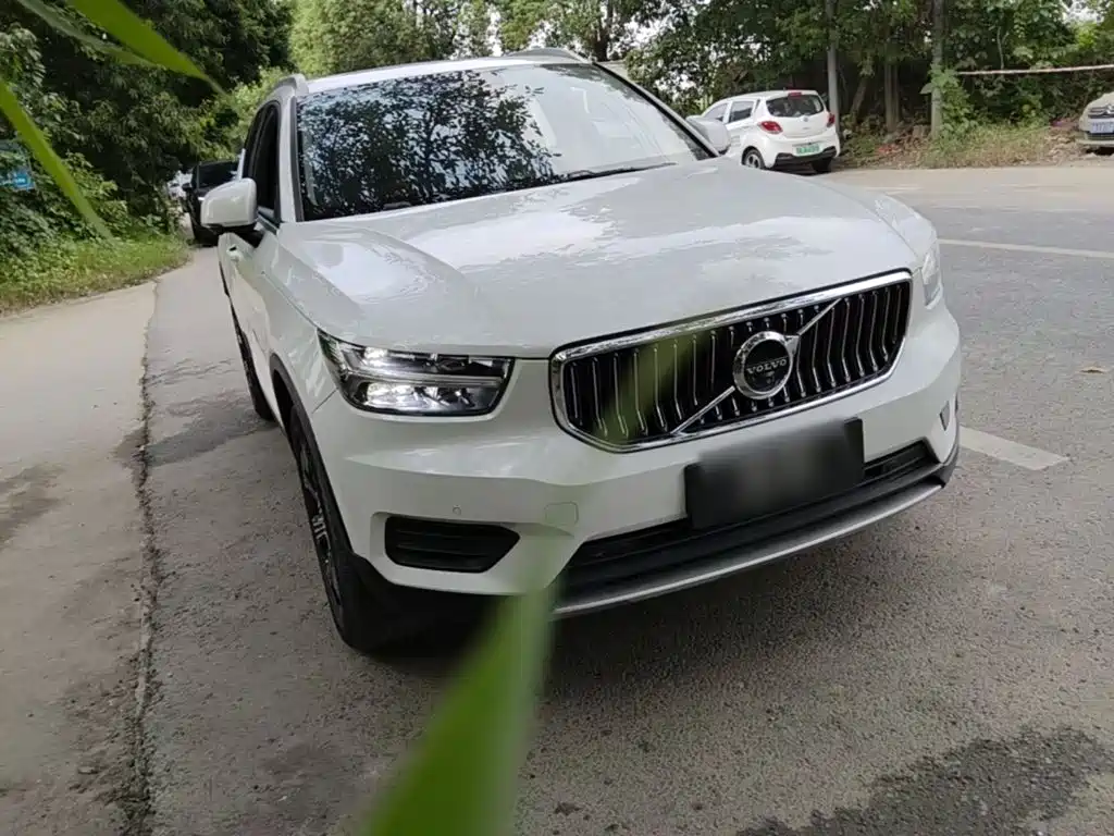 Volvo XC40 — миниатюра 4