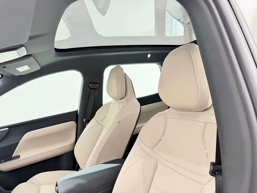 Volvo XC70 PHEV — миниатюра 24