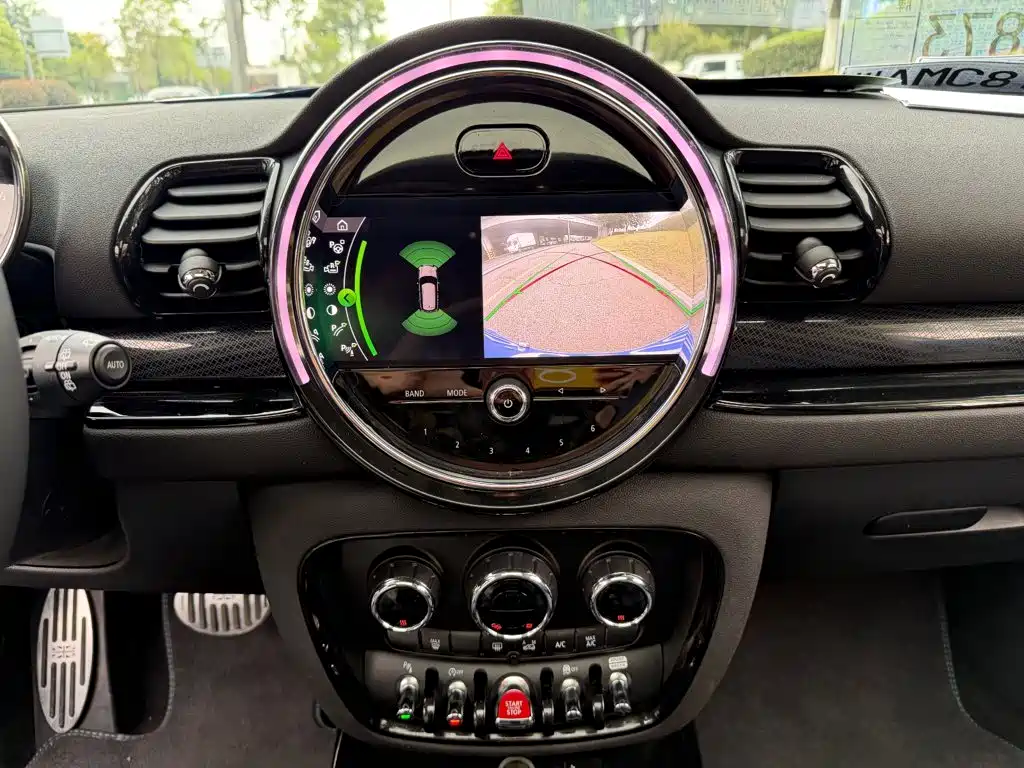 MINI Mini Clubman — миниатюра 10