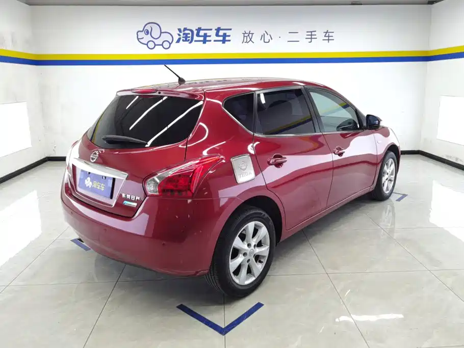 Nissan Tiida — миниатюра 3