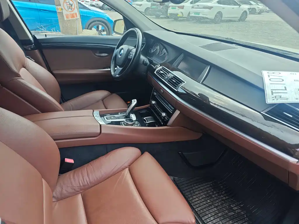 BMW 5 Series GT — миниатюра 9