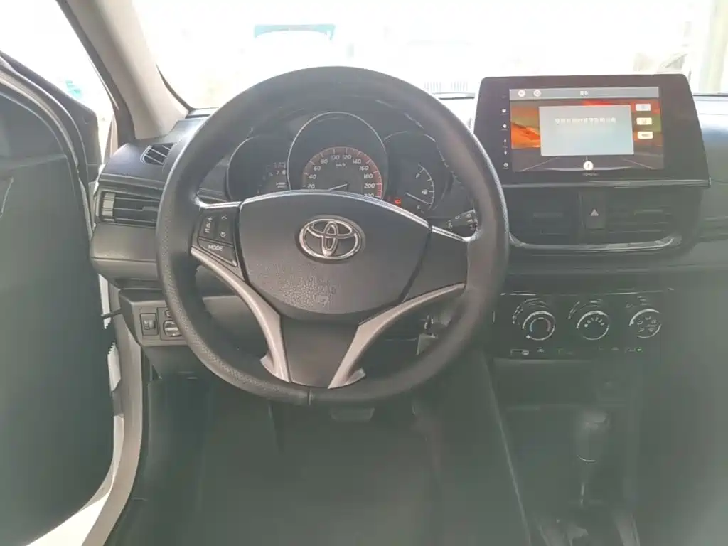Toyota Vios FS — миниатюра 11