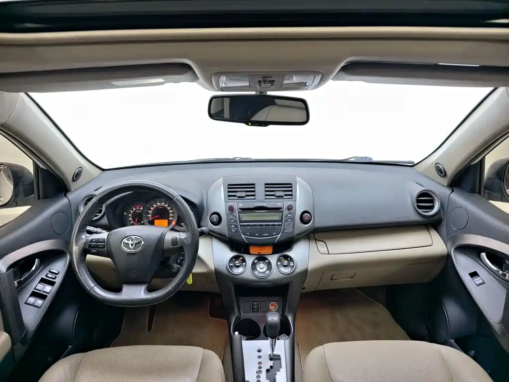 Toyota RAV4 — миниатюра 15