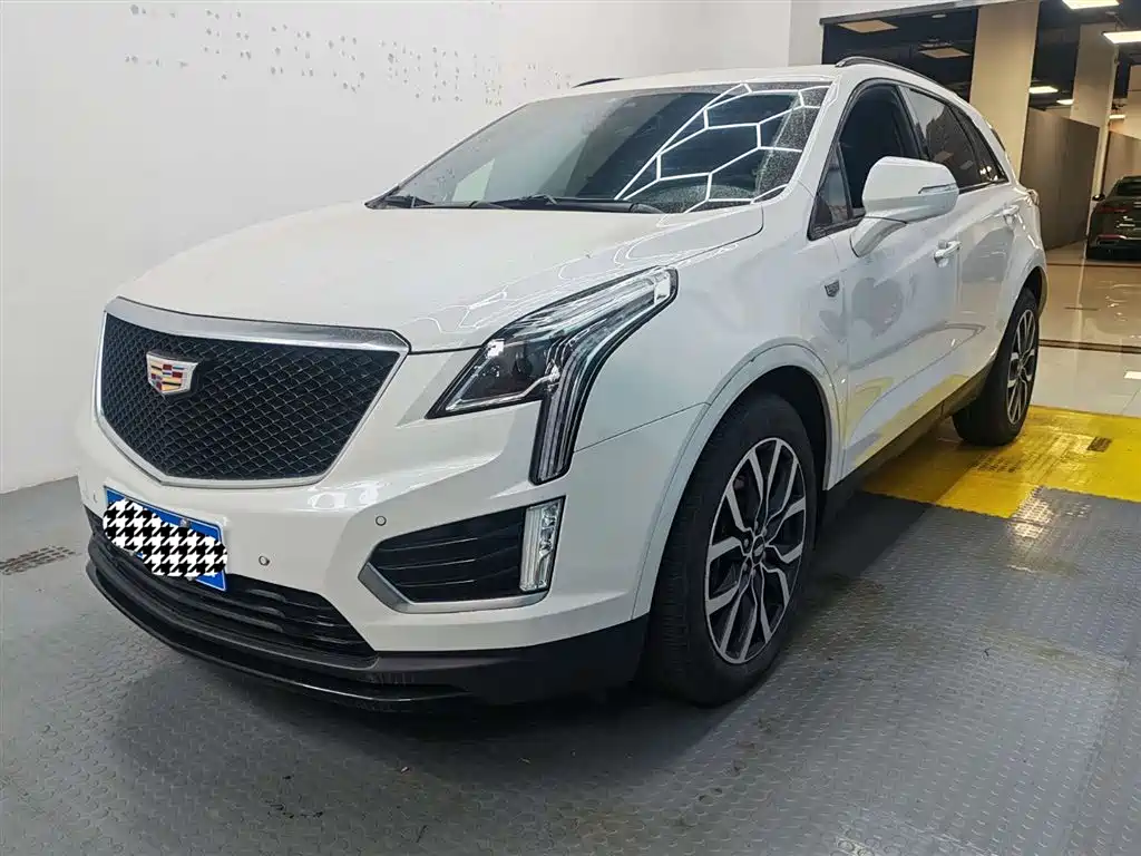 Купить Cadillac XT5