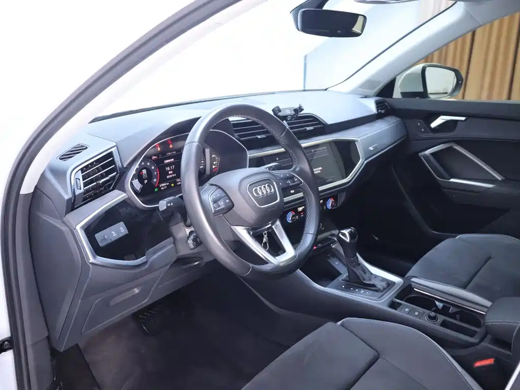 Audi Q3 — миниатюра 11