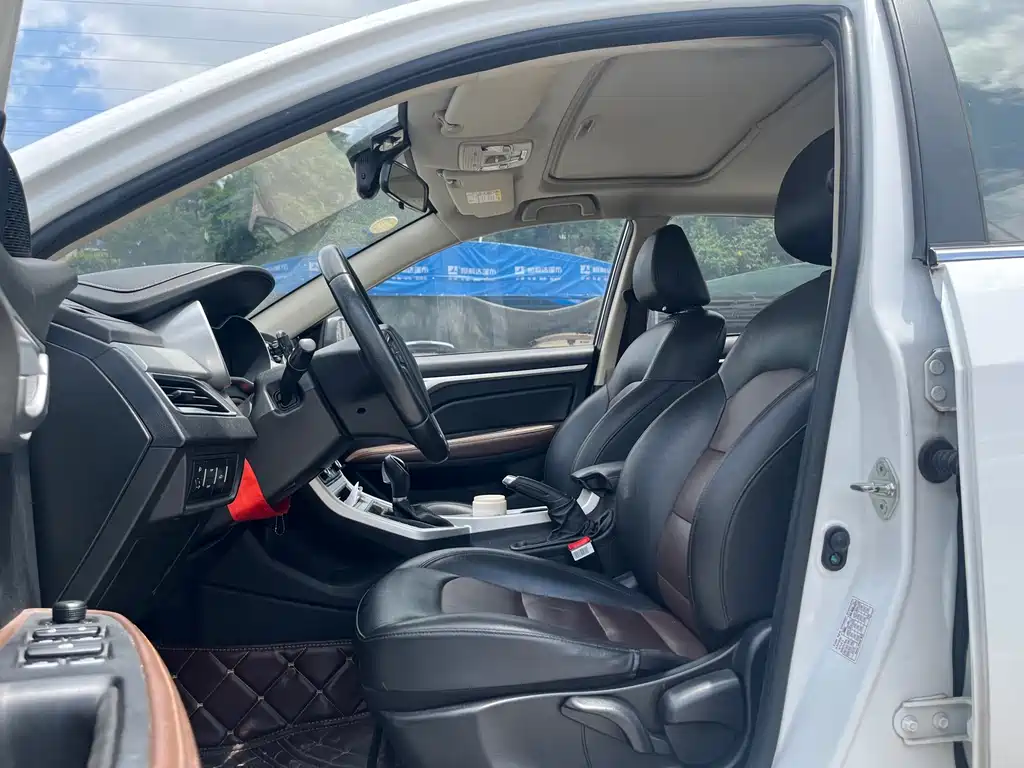 Geely Vision — миниатюра 12
