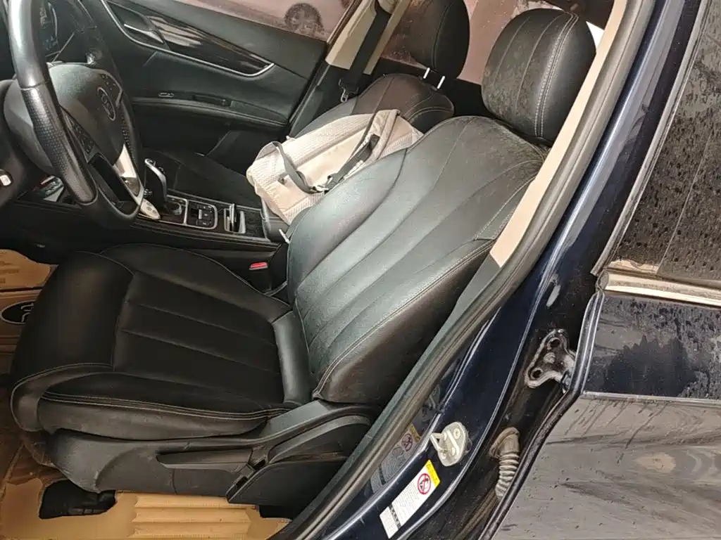 BYD MAX — миниатюра 15