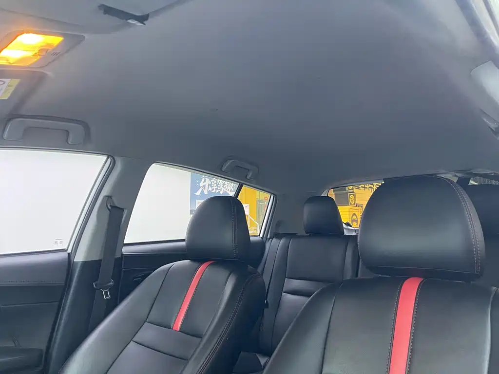 Toyota Yaris L — миниатюра 13