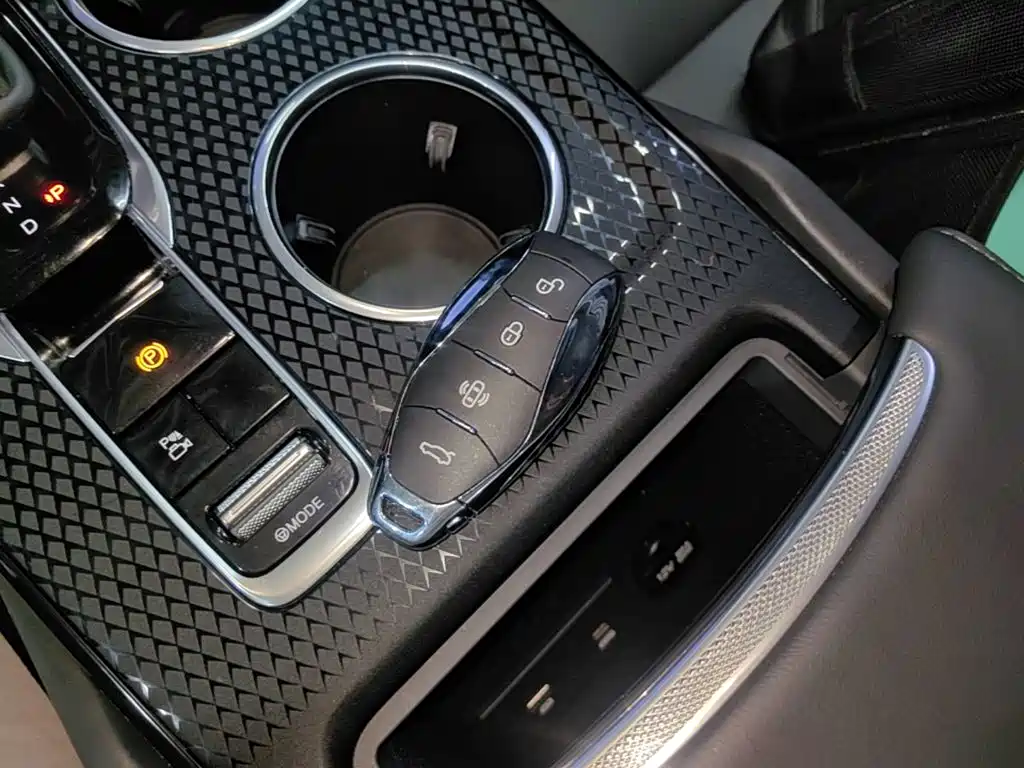 Hongqi HS3 PHEV 2025 117km PLUS