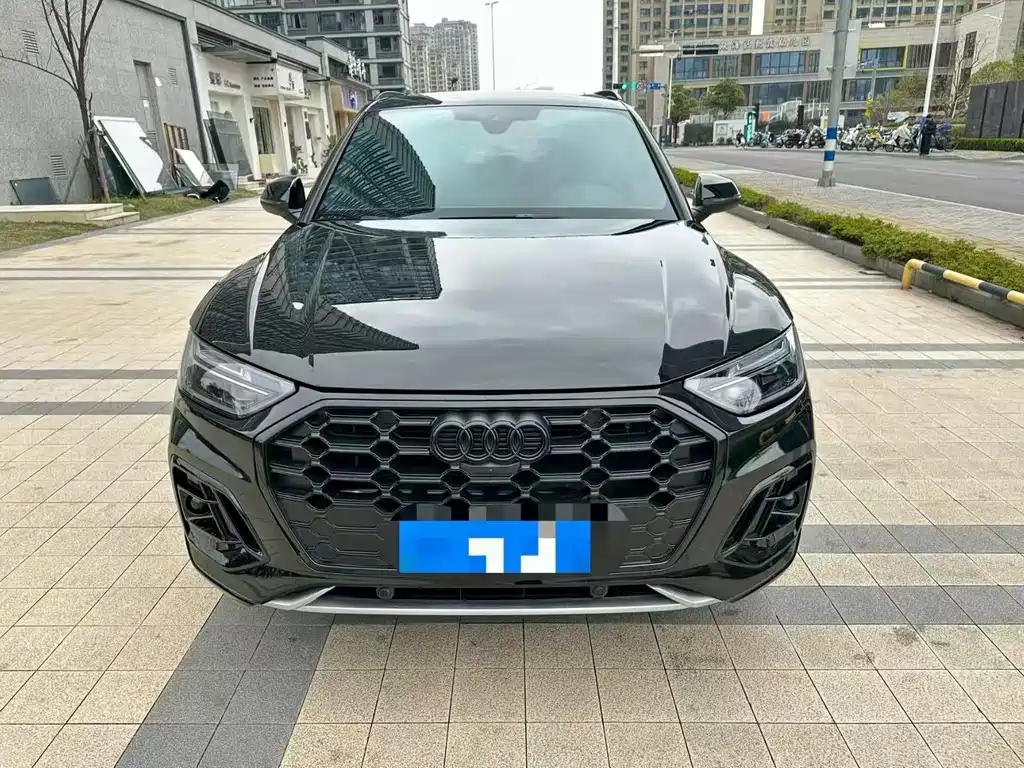 Audi Q5L — миниатюра 2