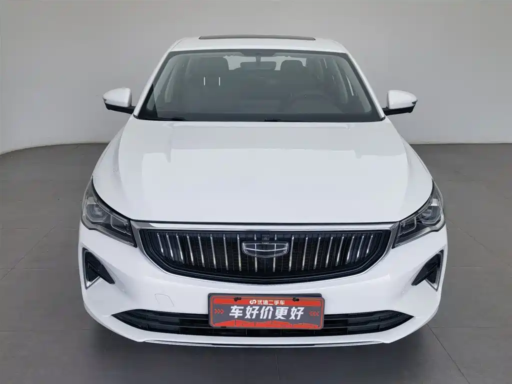Geely Emgrand 2022 4 1.5L CVT Luxury