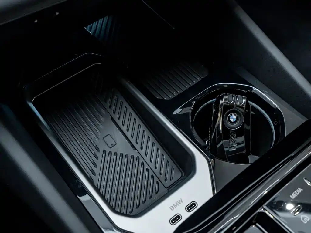 BMW 5 Series — миниатюра 20