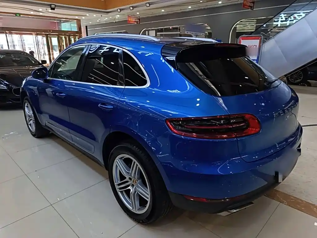 Porsche Macan — миниатюра 5