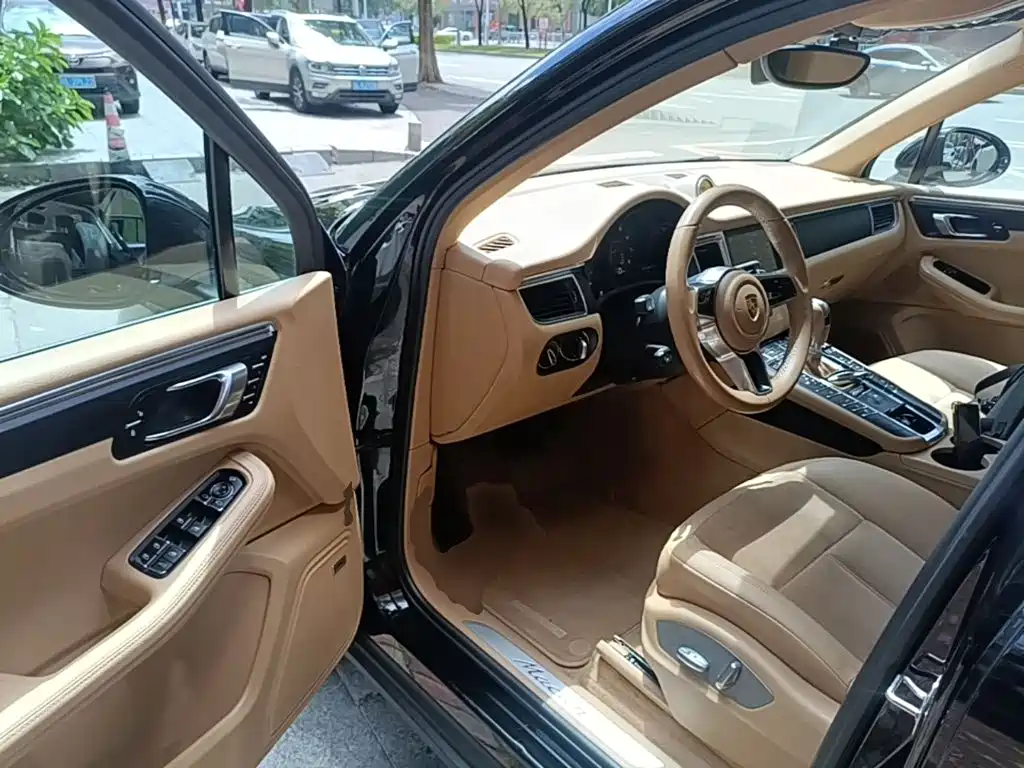 Porsche Macan — миниатюра 16