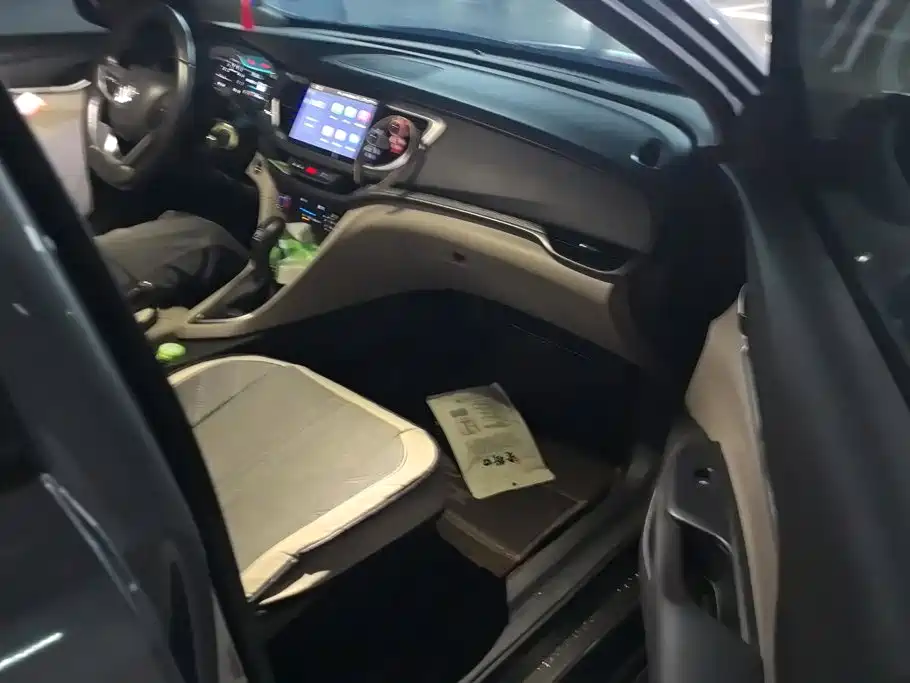 Buick Excelle — миниатюра 8