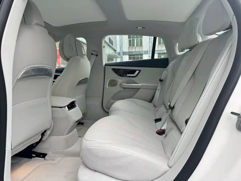 Mercedes-Benz EQE — миниатюра 8