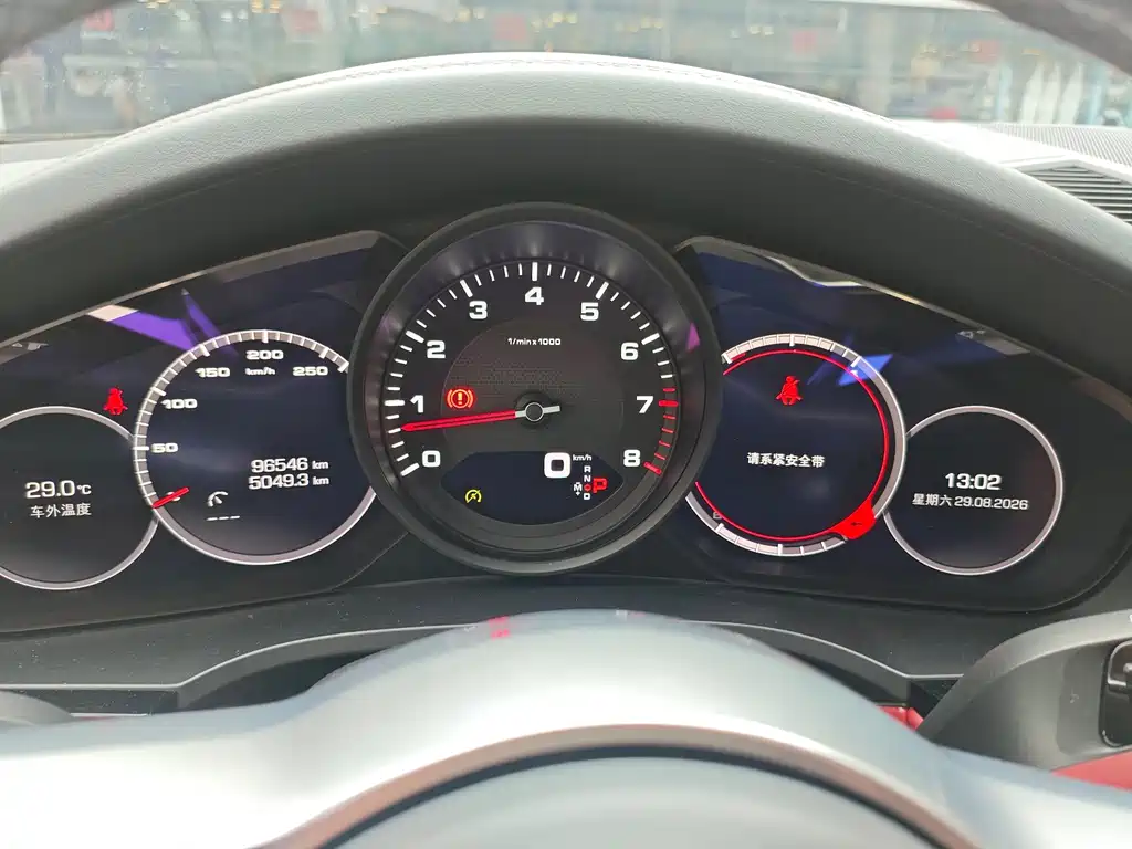 Porsche Cayenne — миниатюра 6