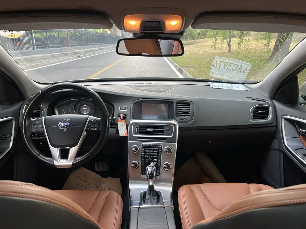 Volvo S60 — миниатюра 5