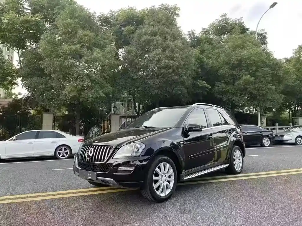 Mercedes-Benz M-Class 2011