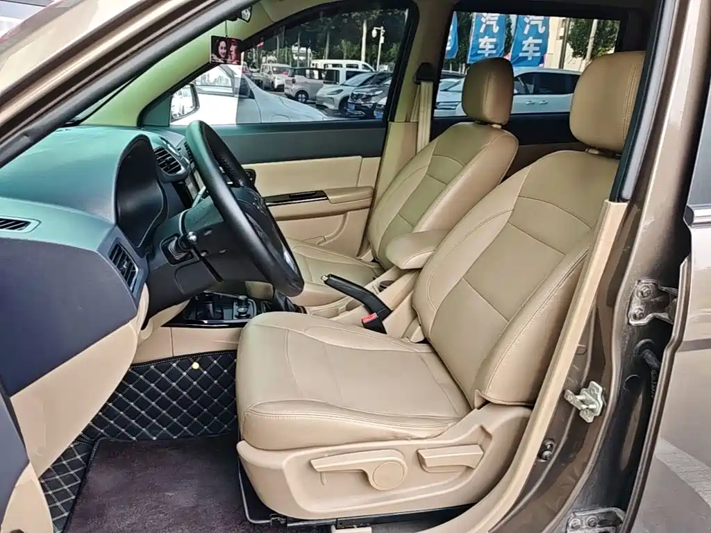 Wuling Hongguang — миниатюра 15