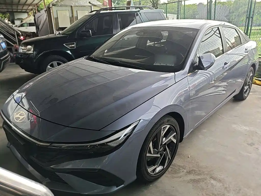 伊兰特 2023款 1.5L CVT LUX尊贵版 2024