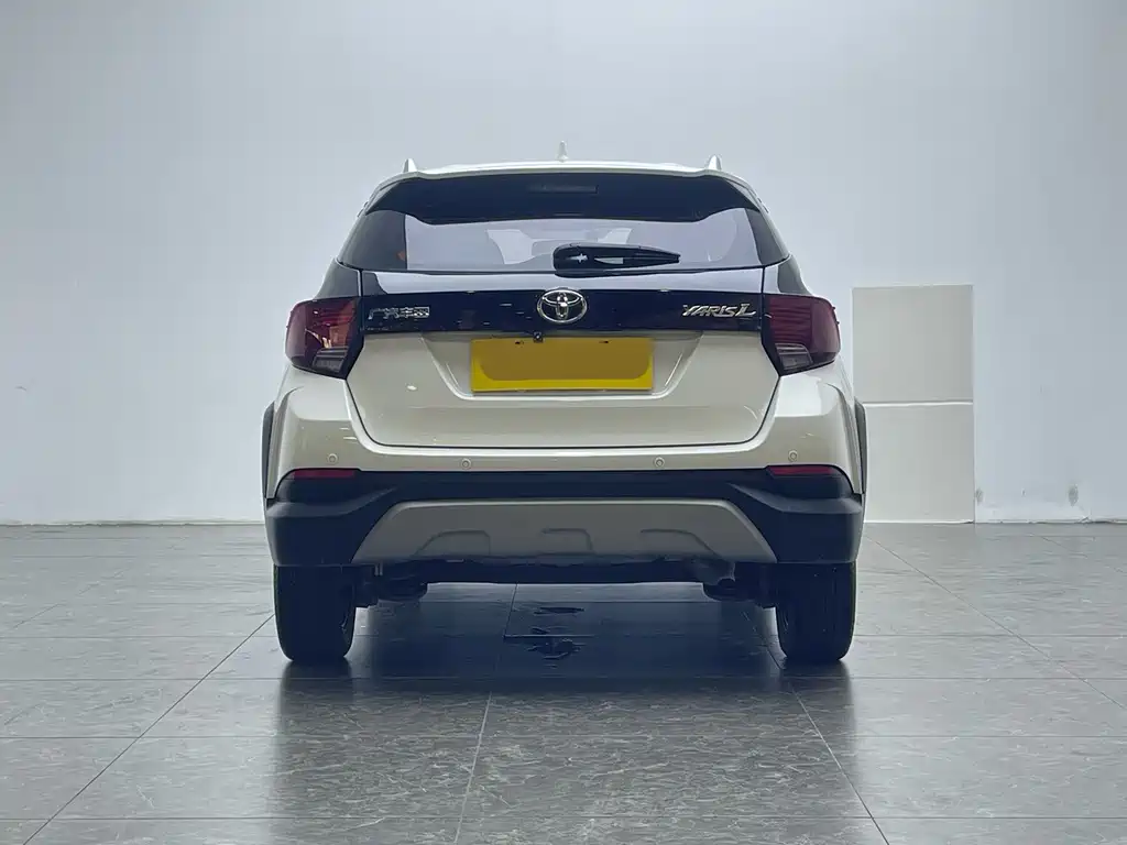 Toyota Yaris L — миниатюра 4