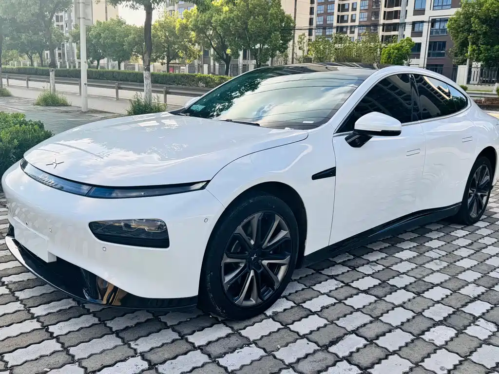 XPeng P7