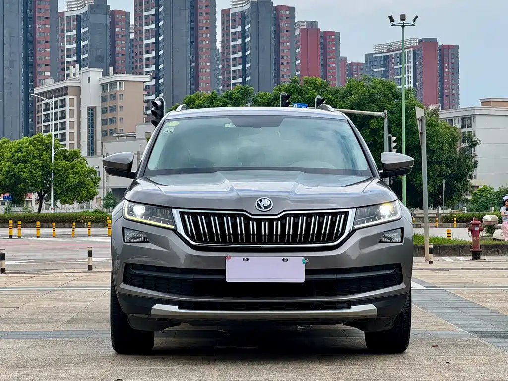 Skoda Kodiaq 2017 TSI330 7 мест Luxury