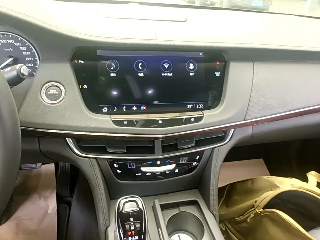 Cadillac CT6 — миниатюра 9