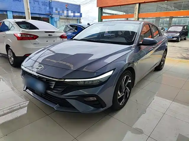 Hyundai Elantra