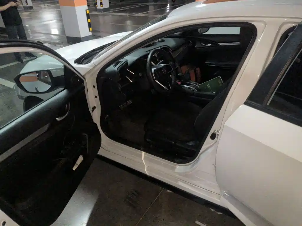 Honda Civic — миниатюра 13