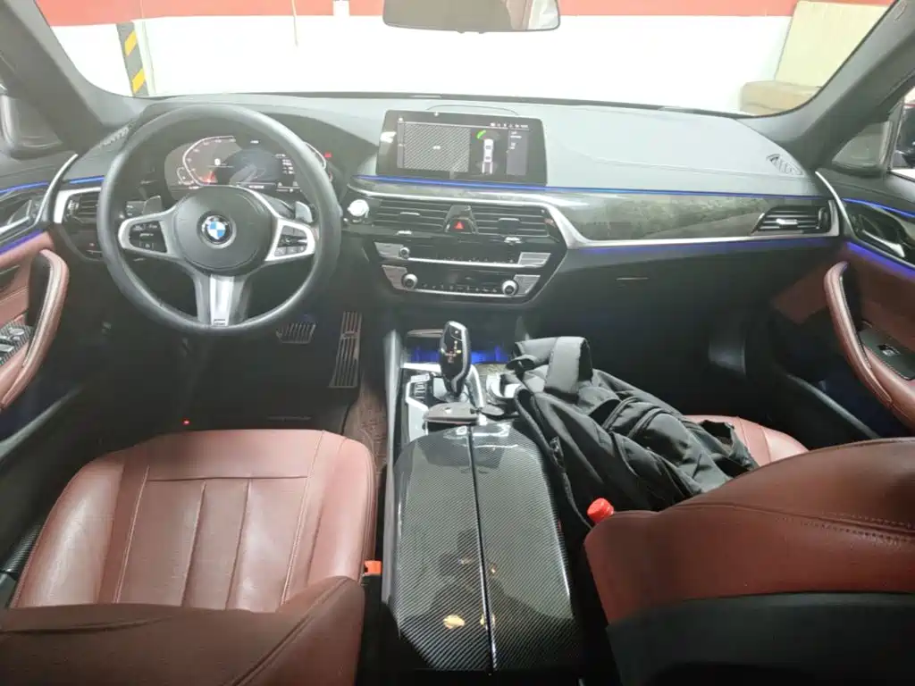 BMW 5 Series — миниатюра 16