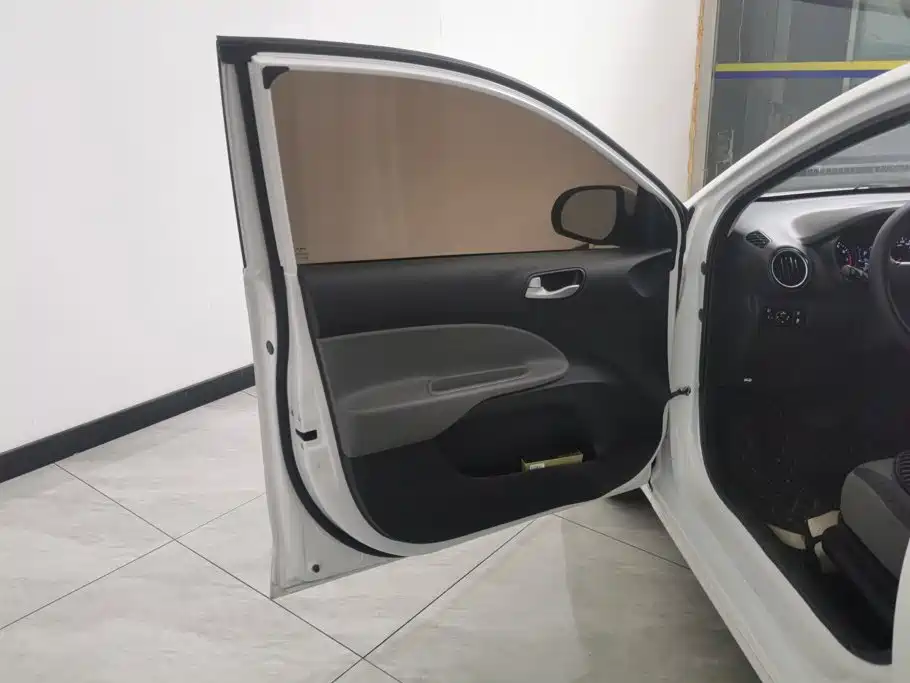 Kia Huanchi — миниатюра 7
