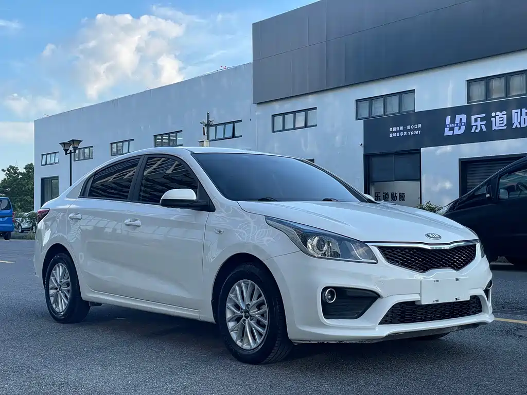 Kia K2 — миниатюра 3