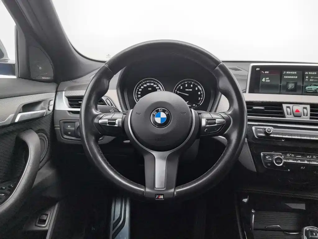BMW X2 (Import) — миниатюра 11