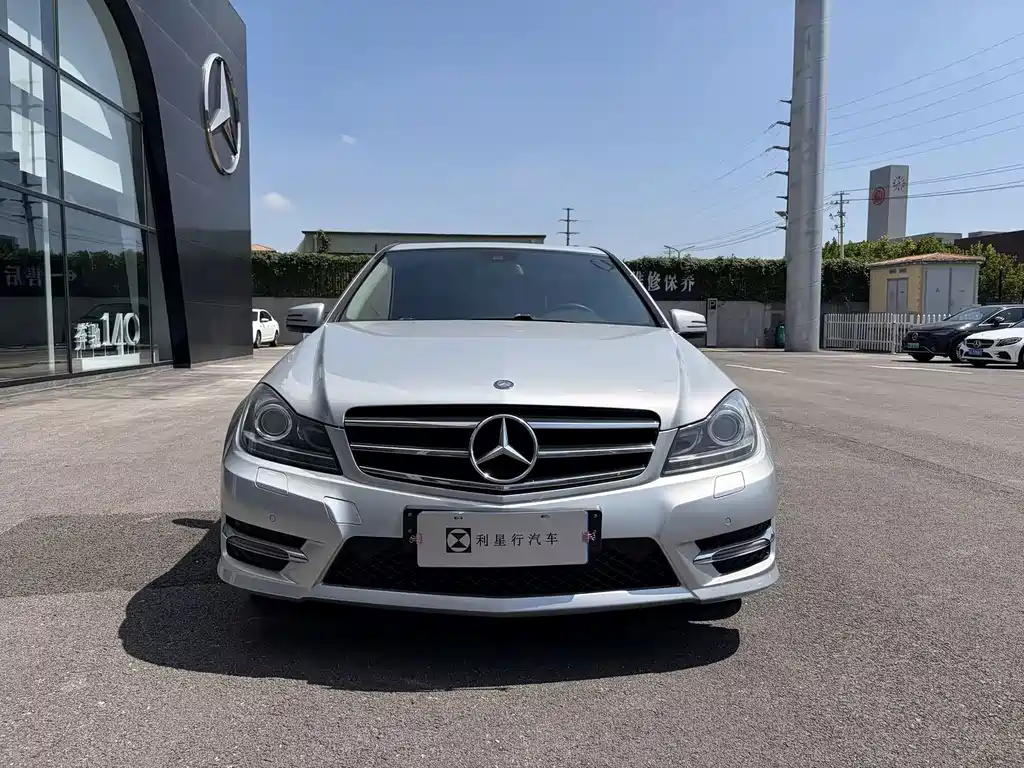 Mercedes-Benz C-Class — миниатюра 2