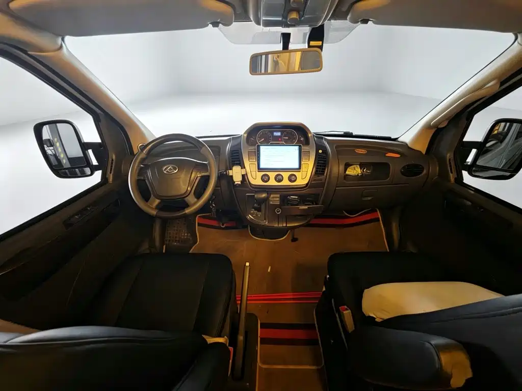 MAXUS V80 — миниатюра 16