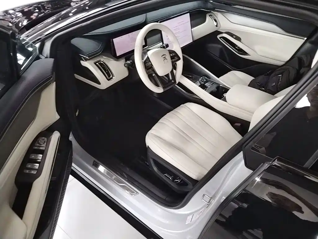 BYD L EV — миниатюра 16