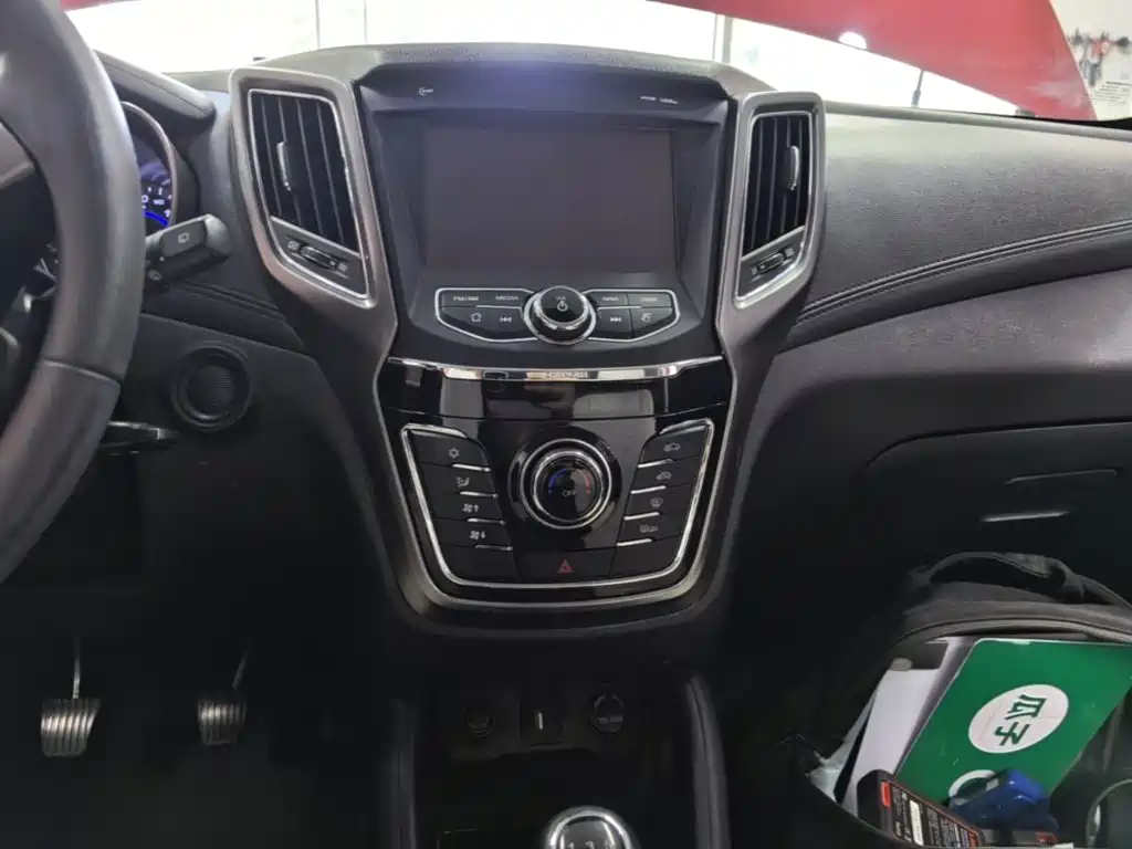 Changan CS35 — миниатюра 13