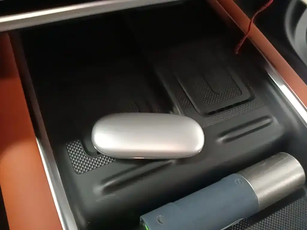 Li Auto Li L8 — миниатюра 9