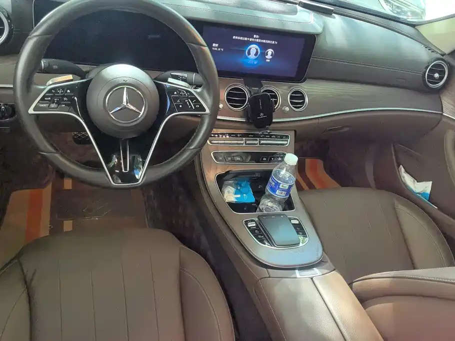 Mercedes-Benz E-Class — миниатюра 12