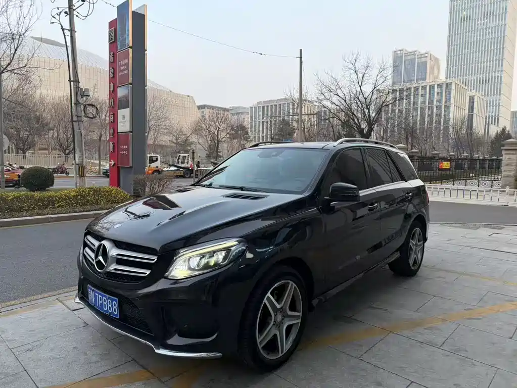 Mercedes-Benz GLE 2016