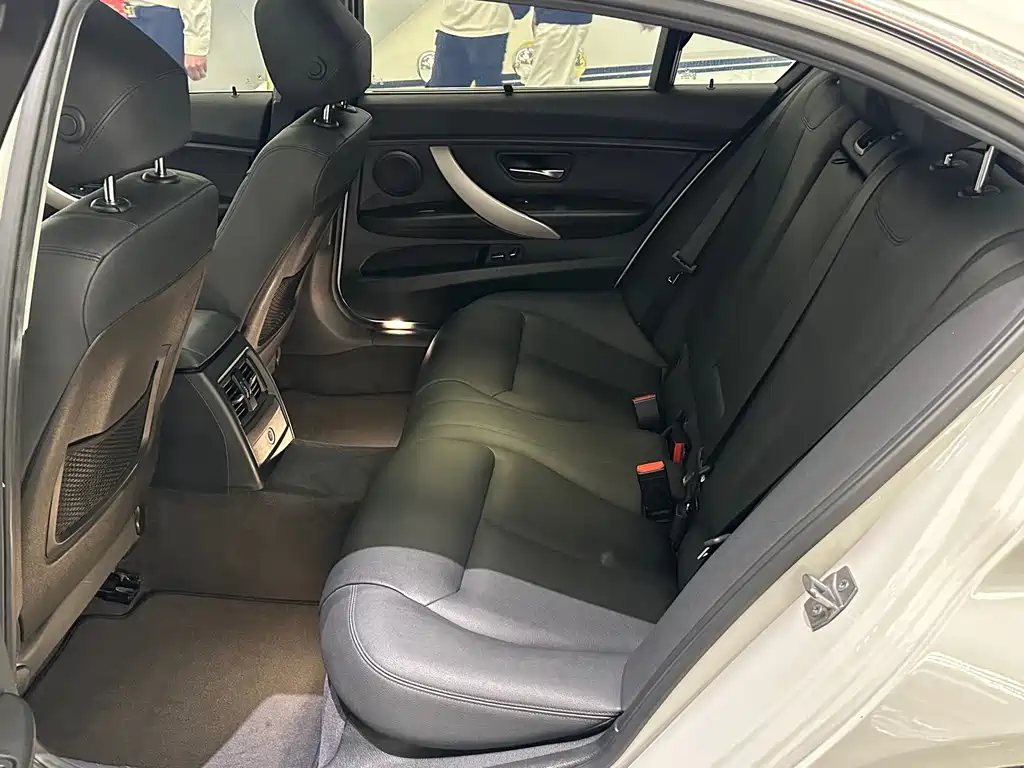 BMW 3 Series — миниатюра 16
