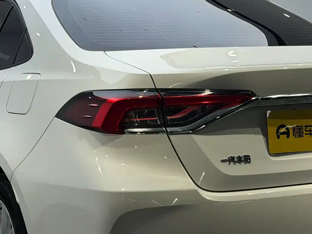 Toyota Corolla — миниатюра 13