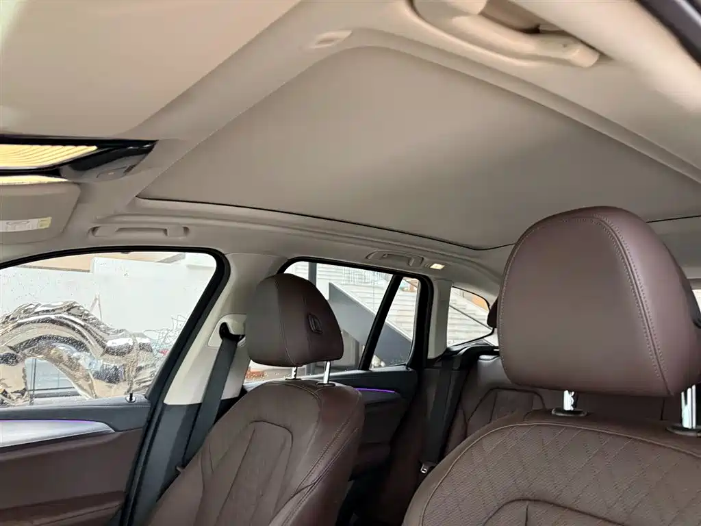 BMW iX3 — миниатюра 14