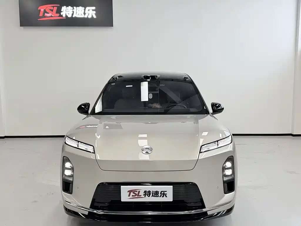 NIO ES8 — миниатюра 2
