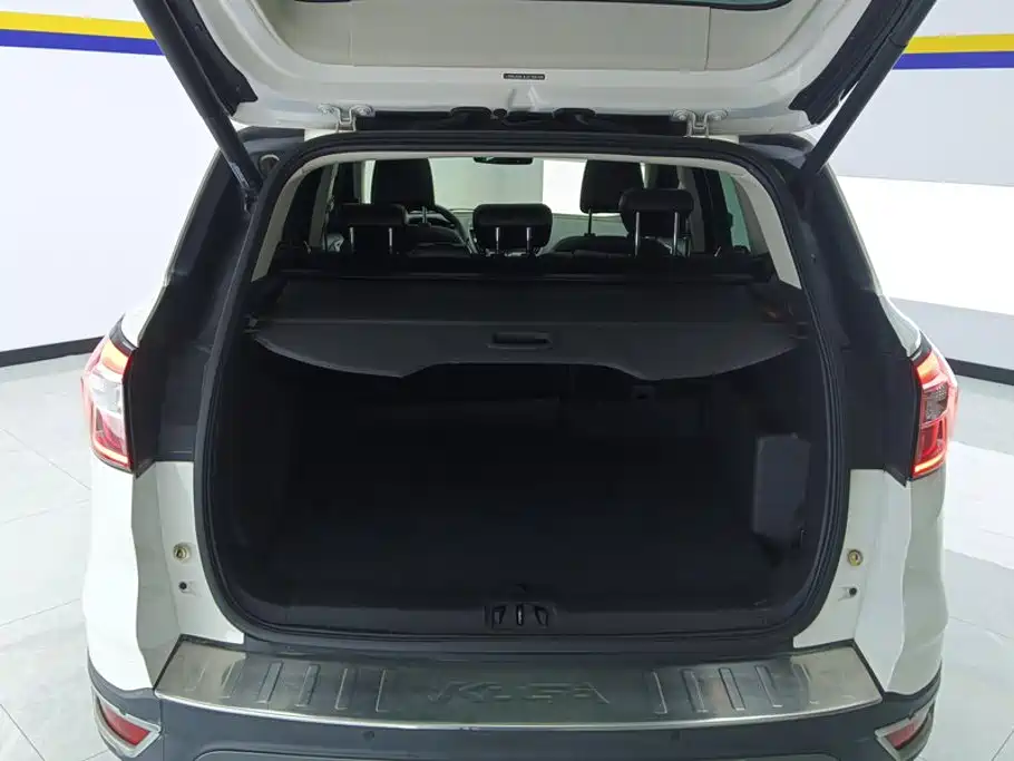 Ford Kuga — миниатюра 4