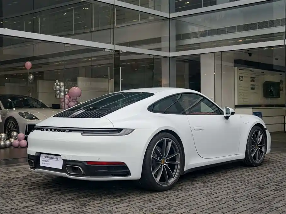 Porsche 911 2023 Carrera 3.0T